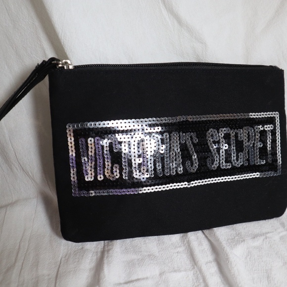Victoria's Secret Makeup Bag Black with Sequins Zippered closure at top - Picture 1 of 6